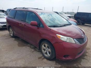  Salvage Toyota Sienna