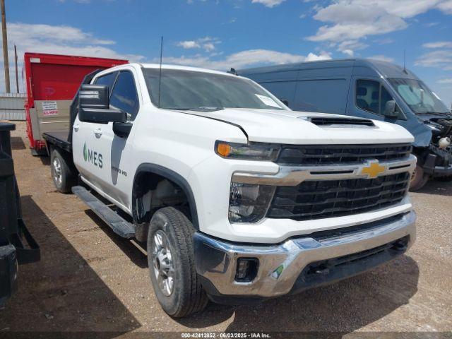  Salvage Chevrolet Silverado 2500