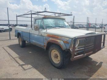  Salvage Jeep J4000