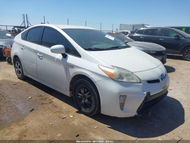  Salvage Toyota Prius