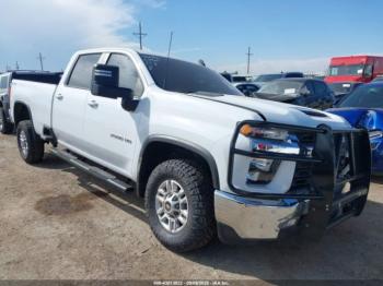  Salvage Chevrolet Silverado 2500