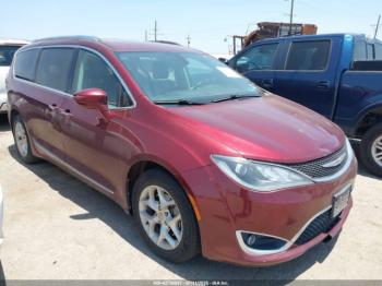  Salvage Chrysler Pacifica