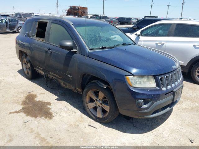  Salvage Jeep Compass