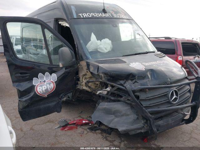  Salvage Mercedes-Benz Sprinter 2500