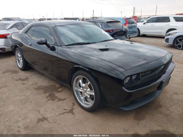  Salvage Dodge Challenger