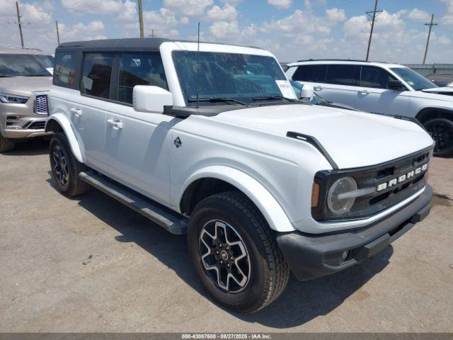  Salvage Ford Bronco