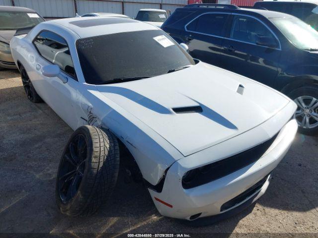 Salvage Dodge Challenger