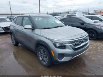  Salvage Kia Seltos