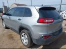 Jeep Cherokee Sport Image 3