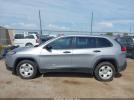 Jeep Cherokee Sport Image 13