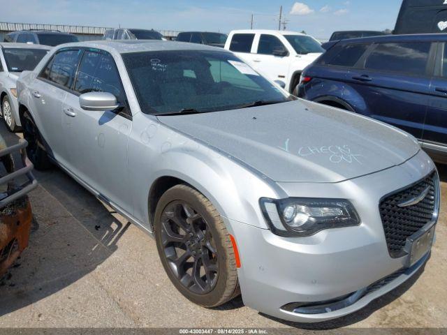 Salvage Chrysler 300