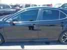 Toyota Camry Se Image 11