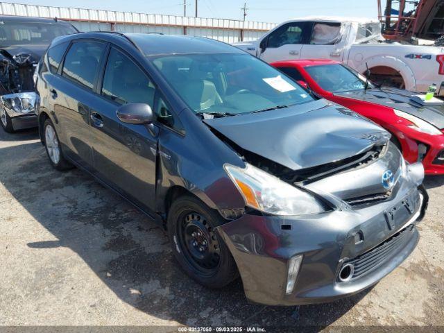  Salvage Toyota Prius v