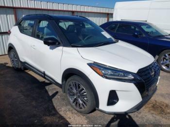  Salvage Nissan Kicks