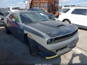  Salvage Dodge Challenger