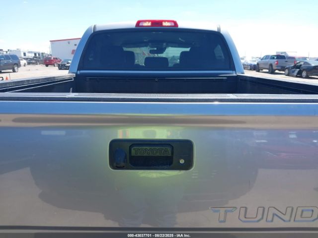 Toyota Tundra Limited 5.7l V8 Image 3