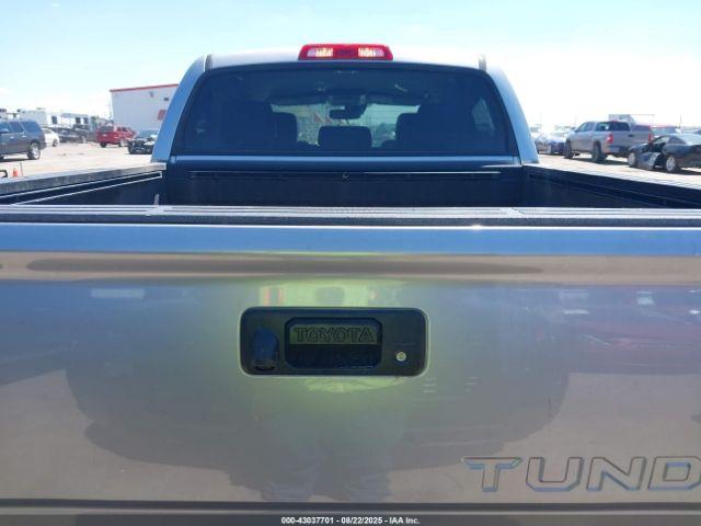 Toyota Tundra Limited 5.7l V8 Image 3