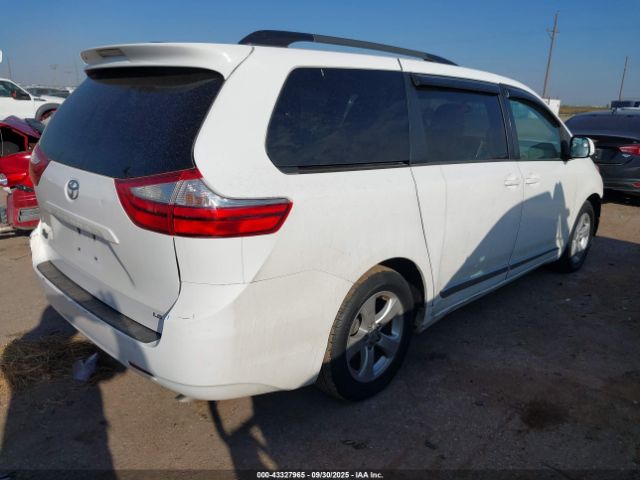 Toyota Sienna Le 8 Passenger Image 15