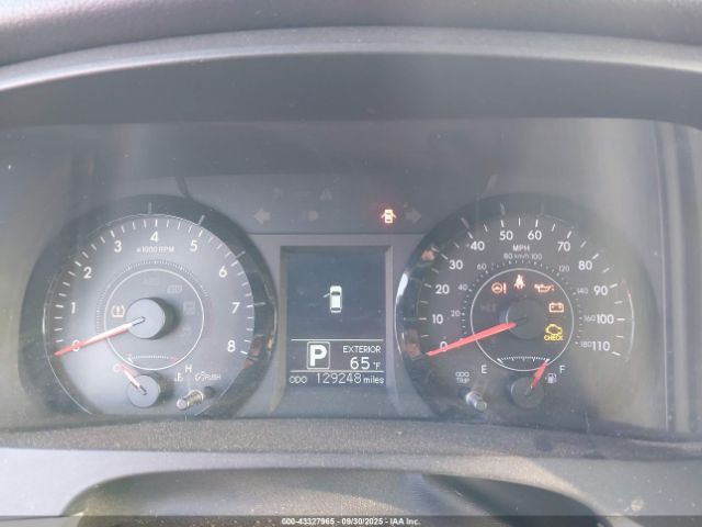 Toyota Sienna Le 8 Passenger Image 5