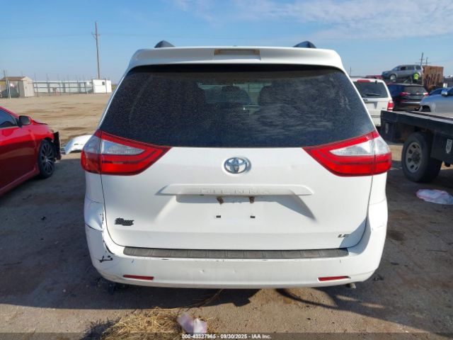 Toyota Sienna Le 8 Passenger Image 14