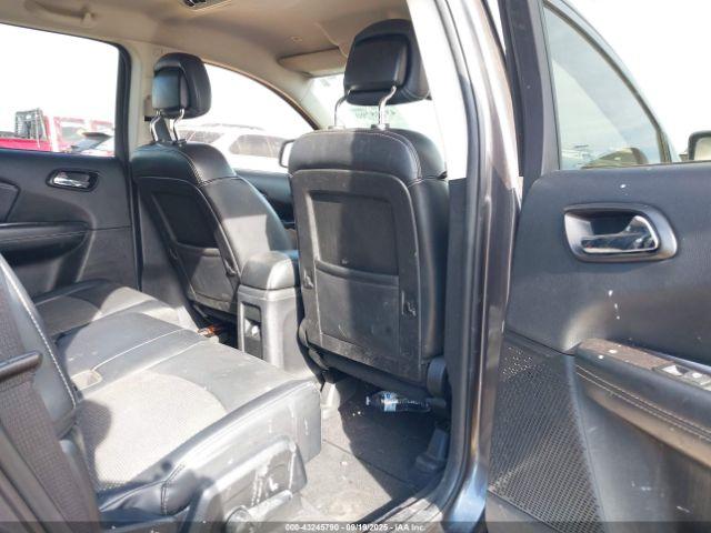 Dodge Journey Crossroad Awd Image 6