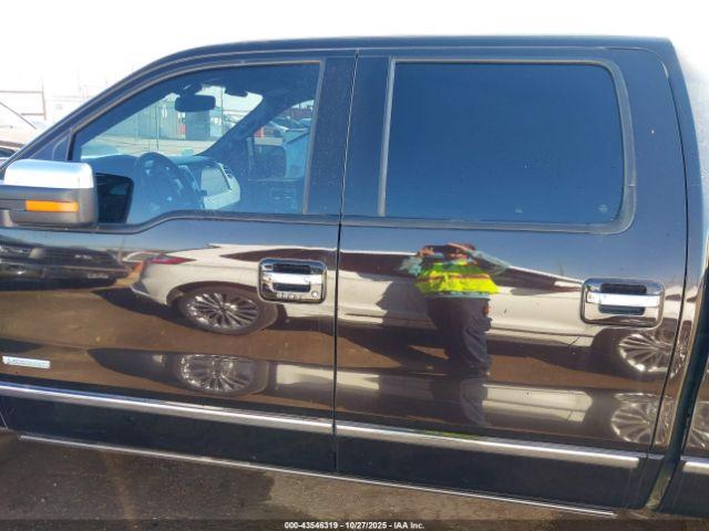 Ford F-150 Platinum Image 12