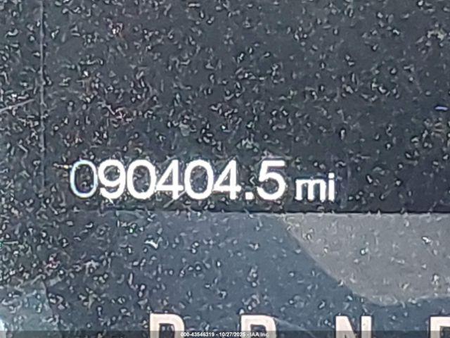 Ford F-150 Platinum Image 2