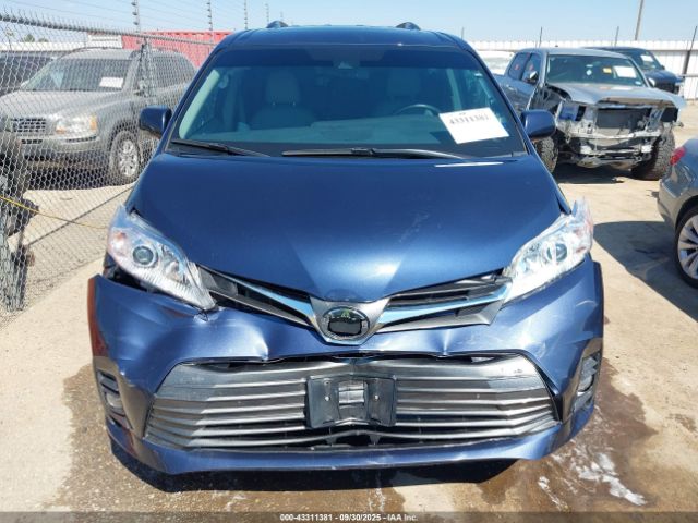 Toyota Sienna Xle Image 8