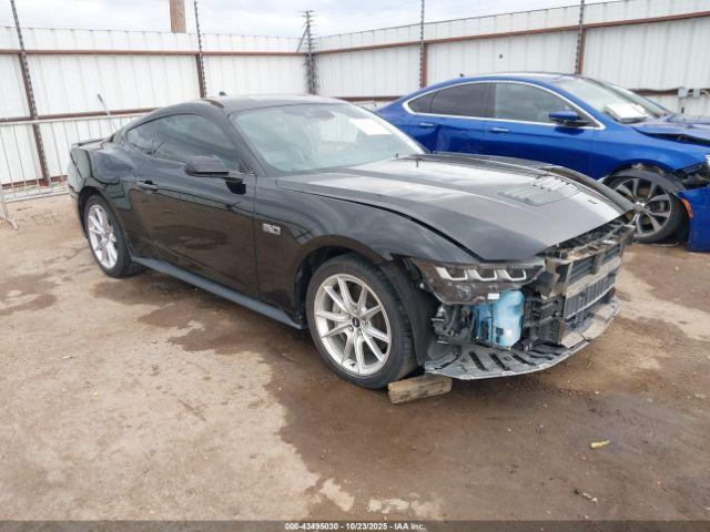  Salvage Ford Mustang