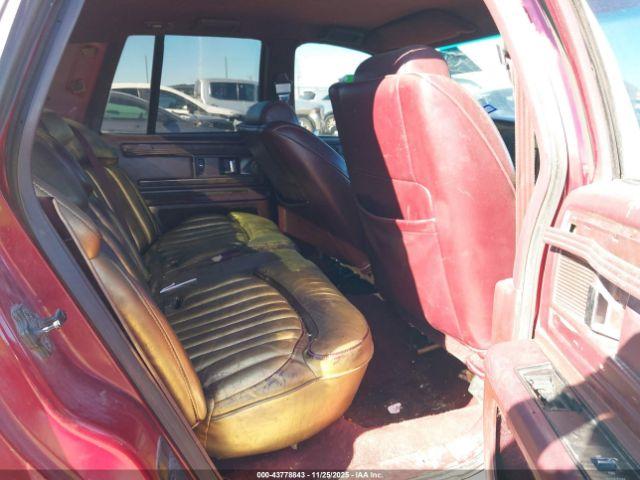 Buick Roadmaster Image 9