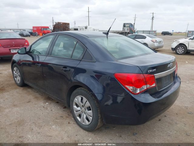 Chevrolet Cruze Ls Auto Image 4