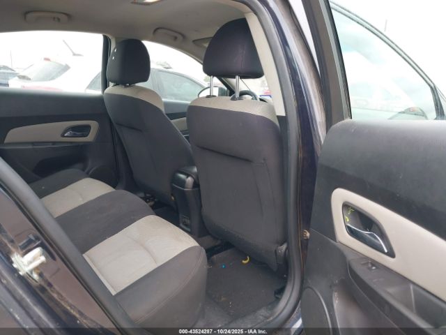 Chevrolet Cruze Ls Auto Image 7