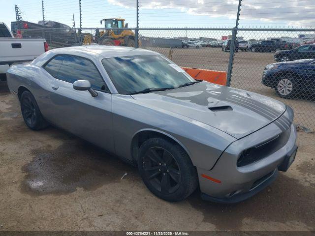  Salvage Dodge Challenger