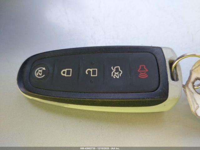 Ford Explorer Limited Image 7