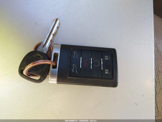 Cadillac Escalade Standard Image 13