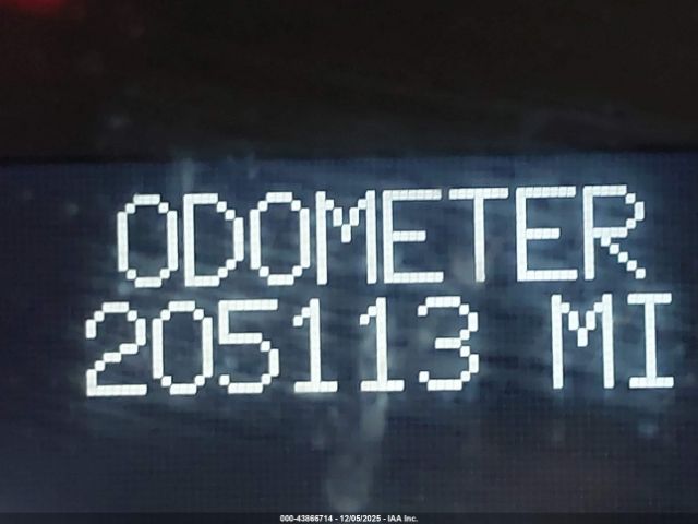 Cadillac Escalade Standard Image 6