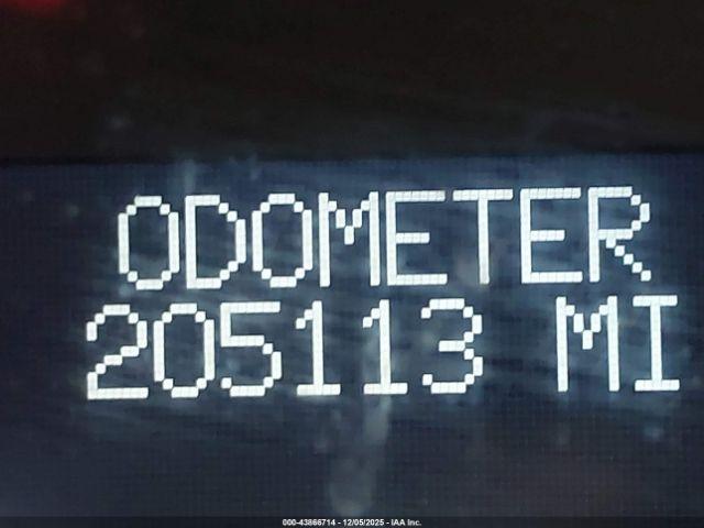 Cadillac Escalade Standard Image 6