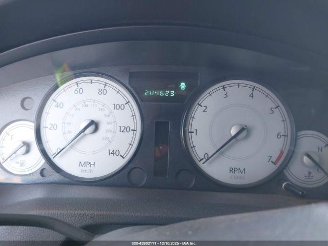 Chrysler 300 Touring Image 2