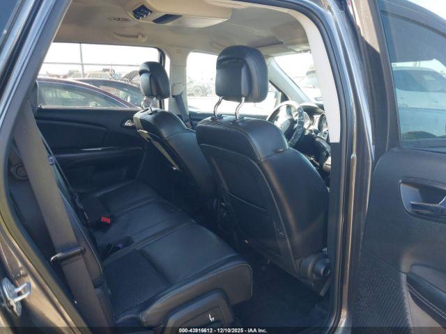 Dodge Journey Crossroad Image 4