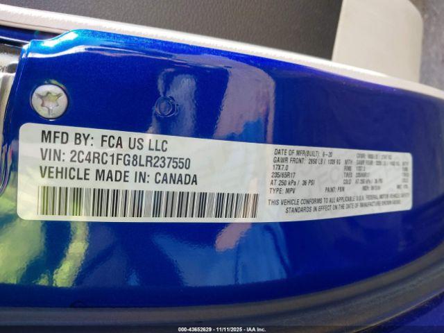 Chrysler Pacifica Touring Image 7