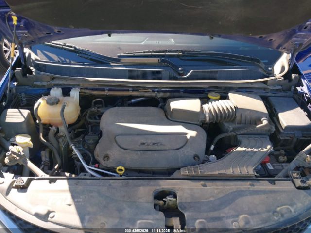 Chrysler Pacifica Touring Image 10