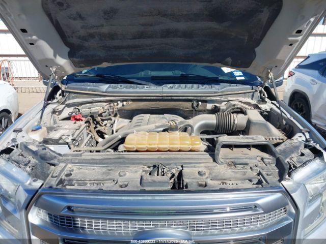 Ford F-150 Platinum Image 2