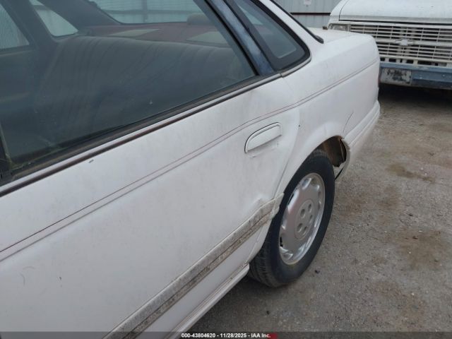 Ford Taurus Gl Image 9