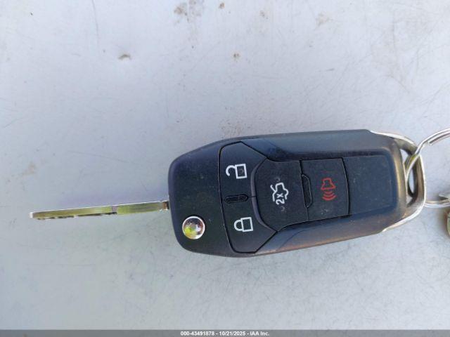 Ford Explorer Image 10