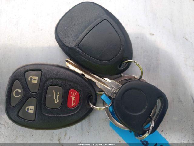 Buick Enclave Leather Image 3