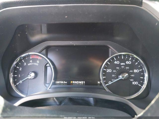 Ford F-250 Lariat Image 11