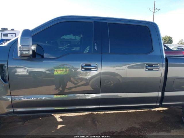 Ford F-250 Lariat Image 6