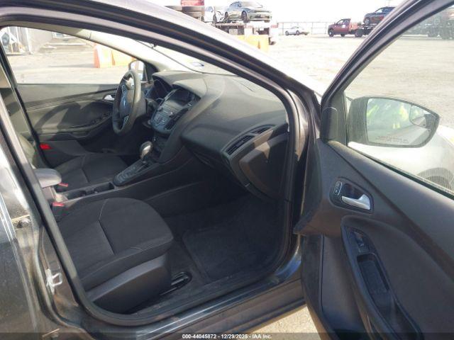 Ford Focus Se Image 9