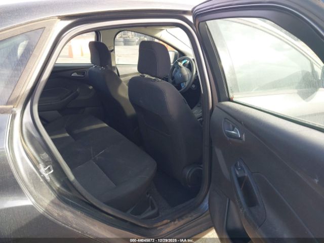 Ford Focus Se Image 11