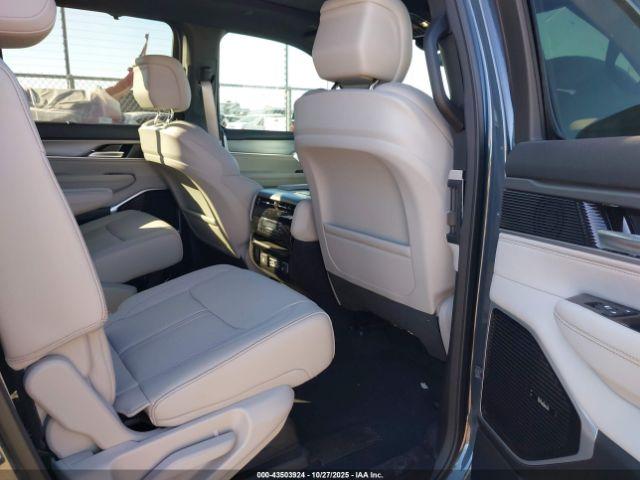 Jeep Wagoneer Series Iii 4x4 Image 9